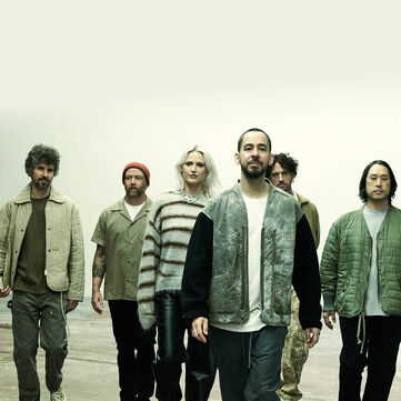 Linkin Park est ind&eacute;niablement l'un des groupes de rock les plus influents de tous les temps, avec d'innombrables tubes inoubliables qui ont fa&ccedil;onn&eacute; le paysage musical.Aujourd'hui, sept ans apr&egrave;s leur dernier album et la perte d&eacute;chirante de Chester Bennington, ils sont de retour avec un nouvel album puissant : From Zero.Ne manque pas ce moment : d&eacute;couvre le nouvel album et les derniers produits d&eacute;riv&eacute;s !